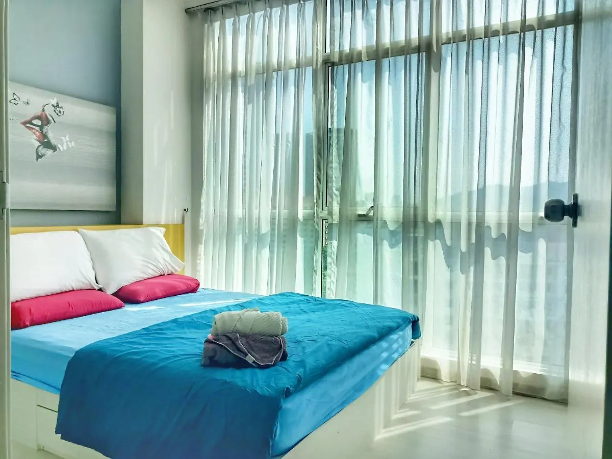 Apartment Deluxe Suites 4, 2-5 Pax, Netflix, Georgetown Jelutong Malaysia